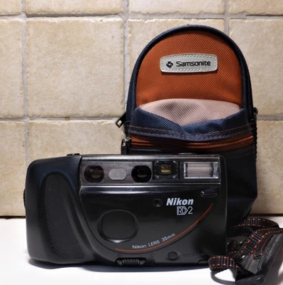 Nikon RD2 Fotocamera Analogica Compatta Vintage 35mm Point&Shoot Focus Memory - Immagine 1 di 4