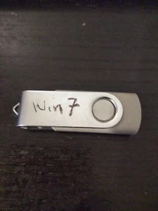 Windows 7 Installation USB - 32bit - Home Premium - Picture 1 of 1