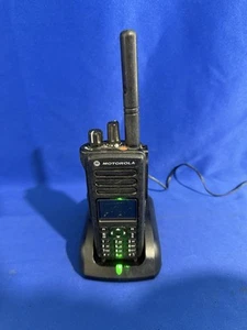 Motorola XPR 7550e 2 Way Radio AAH56RDN9WA1AN w/ Battery - Read Description - Zdjęcie 1 z 11