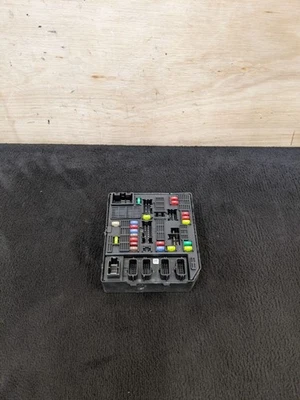 RENAULT GRAND SCENIC MK3 1.5 DIESEL UNDER BONNET FUSE BOX 284B64544R - Image 1 of 3