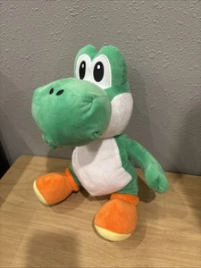 Yoshi Offiziell Lizenziertes Nintendo Plüschtier Stofftier Kuscheltier Puppe Spielzeug - Bild 1 von 5