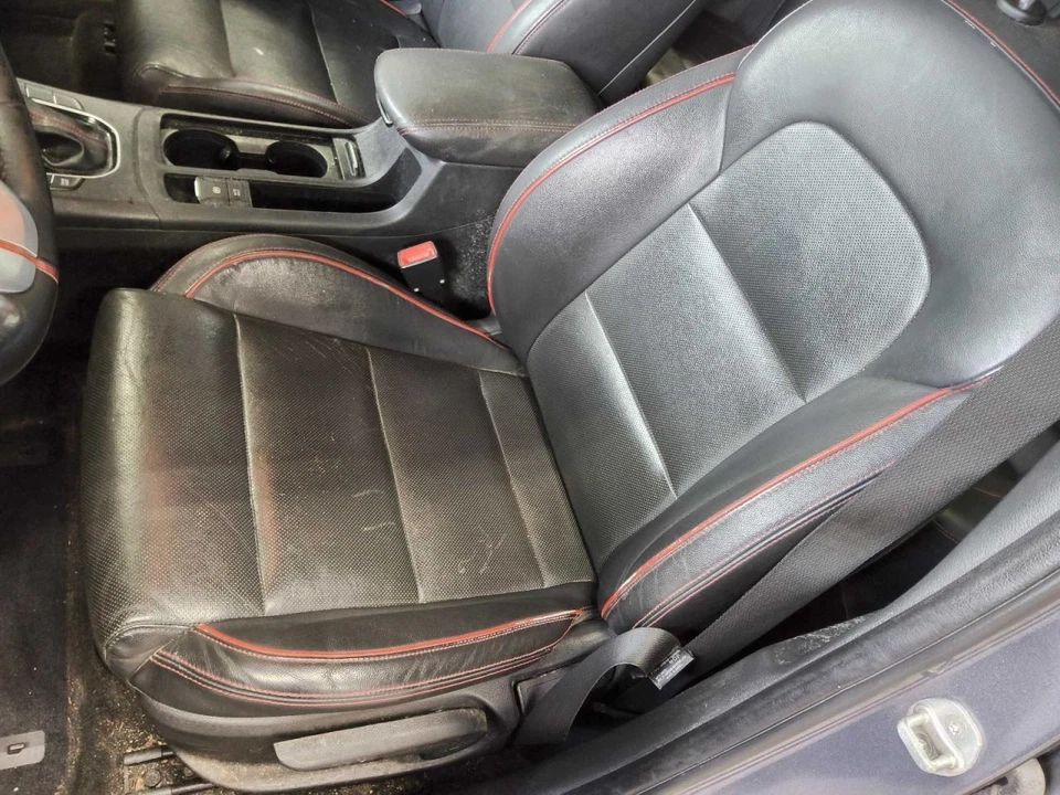 Driver Front Seat Hatchback Bucket  Leather Fits 18-20 ELANTRA 605296 Foto 1 de 1