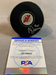 NEW JERSEY DEVILS- NICO DAWS AUTOGRAPH LOGO PUCK PSA/DNA AL76032 - Picture 1 of 2