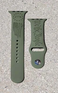 Correa de reloj We The People correa de silicona grabada con láser, compatible con Apple Watch 3 - Imagen 1 de 13