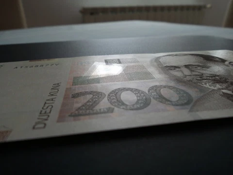 CROATIA 200 Kuna 2012, UNC Cover