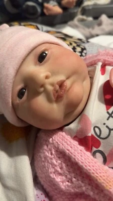 TESSA Awake reborn girl realborn Bountiful baby Tessa Awake Weight to 5 "1/2 ibs - Image 1 of 4