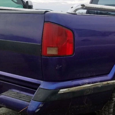 Chevrolet S10, GMC S15, Sonoma: 1994, 1995, 1996, 1997 - 2001, lanterna traseira direita - Imagem 1 de 4