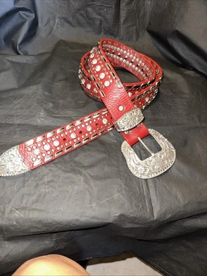 Cinturón occidental Nocona para mujer de cuero rojo muy decorado con estrás - talla grande Foto 1 de 4
