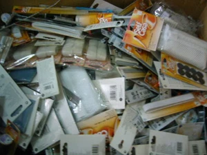 Sonderposten  Kurzwaren Nähbedarf Garn Schnürsenkel Nadeln uvm Konvolut 25 teile - Bild 1 von 6