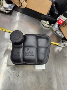 Rein Automotive W/C 140 coolant reservoir 140 500 17 49 with level sensor/cap - Picture 1 of 6