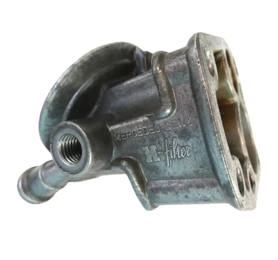 Mercedes W124 TE 4-Matic A1031802338 Coperchio base filtro olio - Image 1 of 4