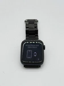 Apple Watch SE 2nd Gen 44mm - Used - Black - Fair Condition - Photo 1 sur 6