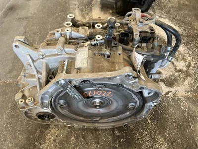 2019-2020 Hyundai Veloster Automatic Transmission - 6 Speed, 35K Miles Foto 1 de 4