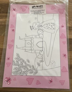NEW PACK OF 8  x COLOUR IN CARD PLACEMATS PRINCESS THEME BIRTHDAY, TEA PARTY - Picture 1 of 2