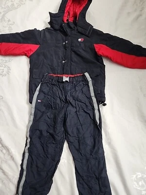 Брюки и куртка Tommy Hilfiger на молнии для мальчиков размер 7 черные и красные - Изображение 1 из 4