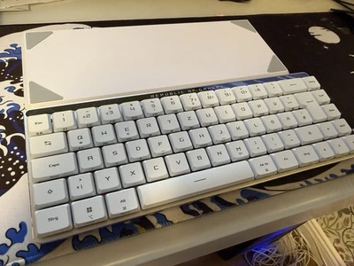 ASUS ROG Falchion RX Low Profile 65% kabellose Gaming-Tastatur (QWERTZ-Layout) - Bild 1 von 2