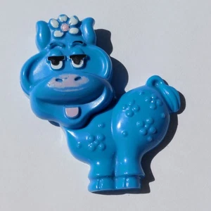70s Vintage Avon Fragrance Glace Pin Pal Blue Moo the Cow * Missing Pin - Brooch - Picture 1 of 7