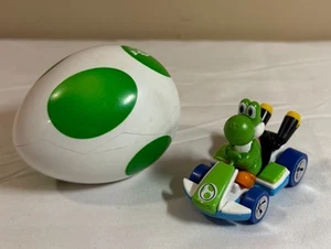 Nintendo Super Mario Kart Diecast Fahrzeug - Grün Yoshi mit Ei - Hot Wheels - Bild 1 von 2