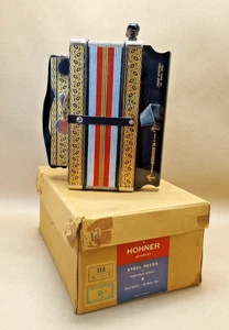 Vintage Hohner 114 D Accordion with Original Box - Imagen 1 de 20