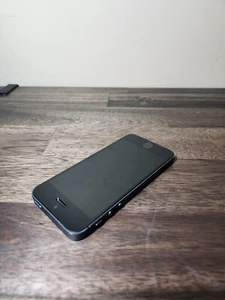IPhone 5S Grey 16Go - Unlocked - GOOD - Photo 1 sur 14
