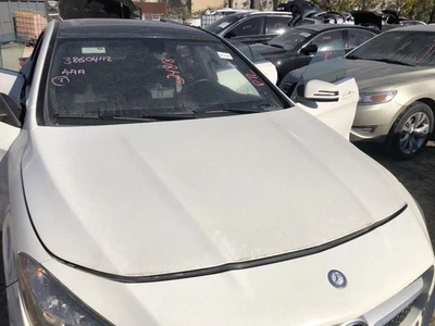 2014 2015 2016 2017 2018 2019 MERCEDES BENZ CLA250 Hood 650 White W117     99788 Foto 1 de 4
