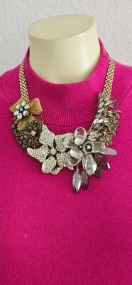 Gargantilha WH-BM colar de metal robusto tom dourado cristais de flores - Imagem 1 de 4