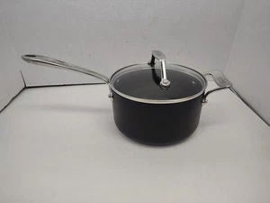 All-Clad Essentials 2,5 Quart Antihaftbeschichtete Soßenpfannen mit Deckel  - Bild 1 von 9