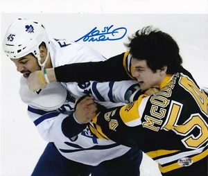 ADAM MCQUAID BOSTON BRUINS ACCIÓN FIRMADA 8x10 - Imagen 1 de 1