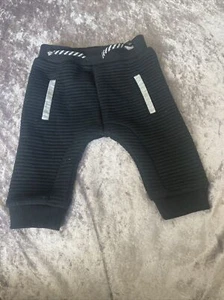 Baby boys Black trousers 0-3 months - Picture 1 of 1