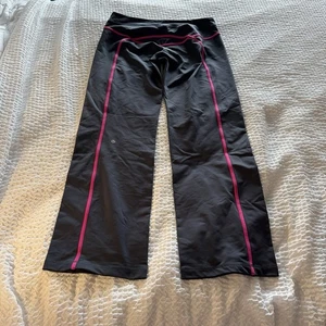 Lululemon Groove Pants Wide Leg Yoga Pant Gray with Pink Trim Size 12 Women’s - Picture 1 of 6