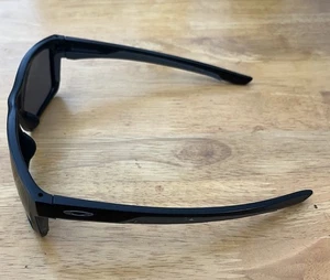 Oakley MAINLINK XL Matte Black PRIZM Grey Lens Sunglass 9264-41 (57 18 138) - Picture 1 of 10