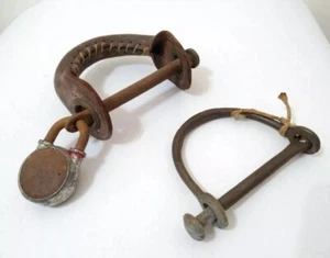 ANTIQUE BAG LOCK LEATHER HANDLE NAVY SOLDIER PADLOCK PLUS 1940's - Picture 1 of 2