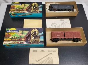 (2) Athearn Miniature Trains - 1778 Stock Car / 1751 Hopper Car -1:49 - In Boxes - Picture 1 of 11