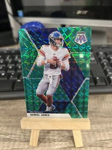 2020 Panini Mosaic Daniel Jones Green Mosaic Prizm Giants #151 - Picture 1 of 2