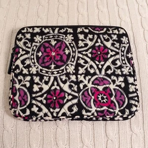 Vera Bradley Tablet Sleeve Scroll Medallion 10” Fits iPad NWT MSRP $39 - Picture 1 of 3