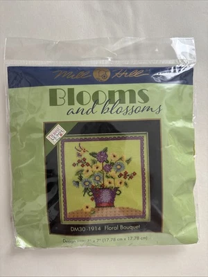 Nuevo Mill Hill Flores y Flores Ramo Floral Punto de Cruz Kit Debbie Mumm Foto 1 de 3