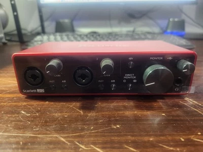 Focusrite Scarlett 2i2 3rd Generation 2x2 2-Channel USB Audio Interface - Image 1 of 4