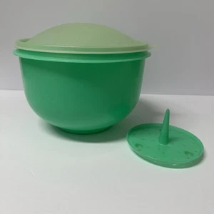 Vintage Tupperware CRISP-IT Salatbehälter 1424-4 mit Deckel & Erdspieß - Bild 1 von 6