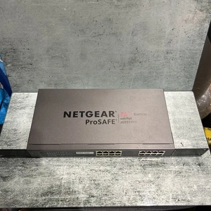 Netgear ProSafe M4100-26G PoE 26 Port Gigabit PoE Managed Switch with rack mount - Picture 1 of 6