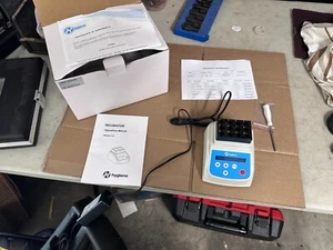 Hygiena Inkubator mit Netzteil & 12 Positionen Block, Anleitung, Werkzeug - Bild 1 von 14