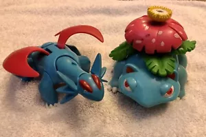 Hasbro Pokémon Figurine Salamence e Venusaur Action Figure 2000-2005 - Foto 1 di 7
