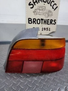 BMW 540i 1997-2000 luz trasera lateral pasajero - Imagen 1 de 12