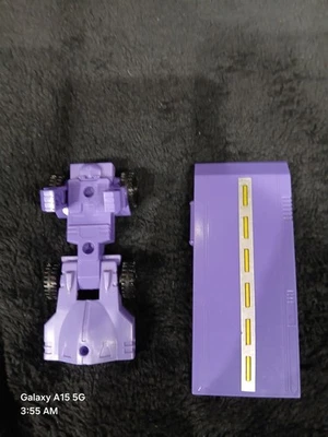 original G1 Transformers TRYPTICON -- FULT TILT scout vehicle part - Image 1 of 4