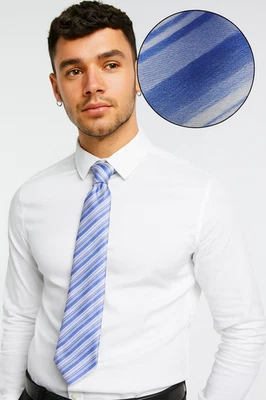 Cravatta Formale Classica Blu In Raso Con Strisce Bianche - Immagine 1 di 2