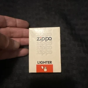 New Vintage Zippo Aardvarks Fighting 114 Brushed Chrome - Picture 1 of 10