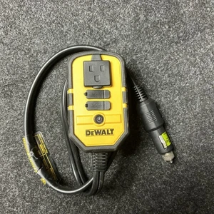 Schön! DeWALT Tragbarer 140W Auto Wechselrichter mit zwei USB-Anschlüssen - Bild 1 von 2