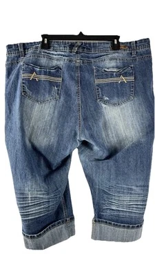 ALMOST FAMOUS Capri Jeans Sz 22 mid rise Distressed stretch Style GFL67T 1029 - Image 1 of 4