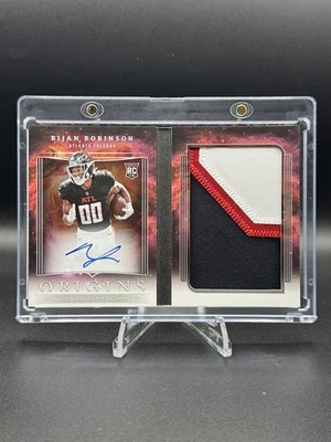 2023 Panini Origins /49 Bijan Robinson - Rookie Booklet Patch Auto ON-CARD!  - Bild 1 von 4