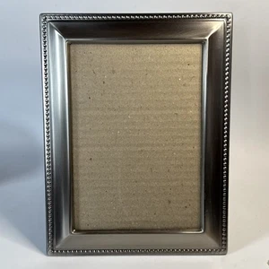 "Marco de fotos para diseño exterior de cuentas de metal plateado de 6,5"" x 4,5"" x 6,5""" - Imagen 1 de 9