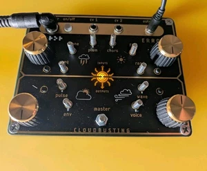 Error Instruments Cloudbusting Bricky Sintetizzatore Semi-Modulare con Alimentatore - Foto 1 di 13